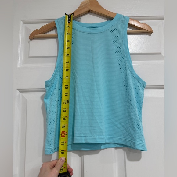 Lululemon Train to Be Tank Top in Cyan Blue - Size 4 *Hemmed* - Picture 2 of 9